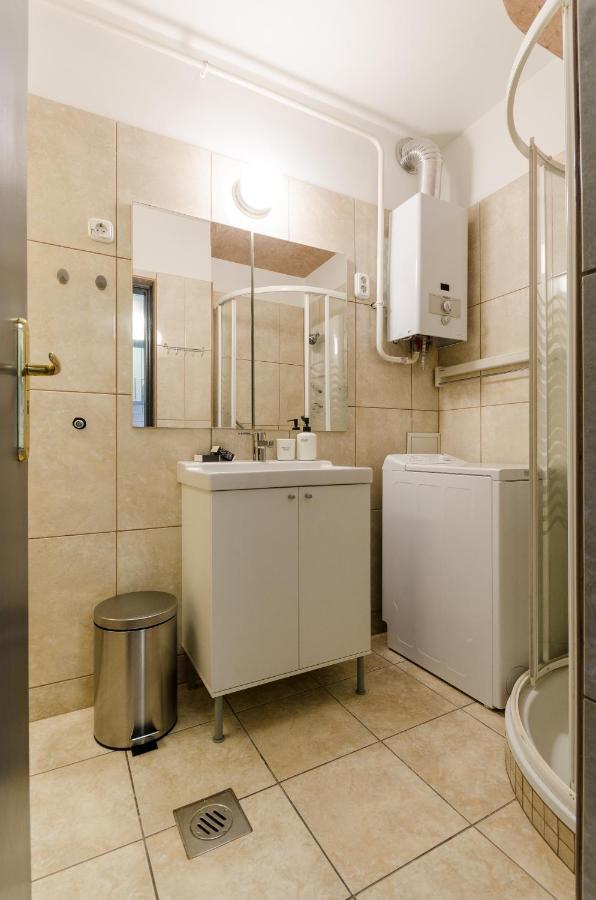 בודפשט Paulay'S Studio Apartment In The City Center. מראה חיצוני תמונה